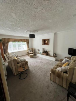 4 bed countryside home near Solihull & NEC - Sleeps 8